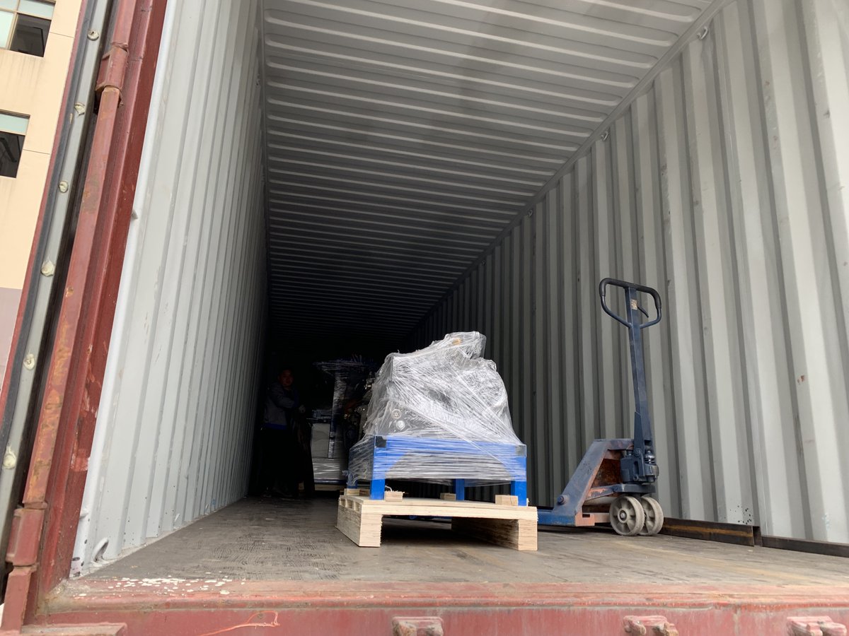 yeshinemachine's tweet image. Yeshine Machinery deliveried the product to customer. 
Yeshine Machinery is a brand well-received in Turkey, Morocco, Alergia, India, and Indonesia. 

yeshinegroup.com/products
#vacuumformingmachine
#luggagemakingmachine
#plasticextrusionmachine
#holepunchmachine