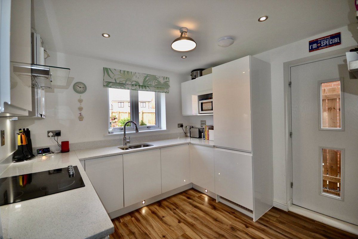 birdhouseNCL's tweet photo. Could this be your next home? 🏡

Take a look at this stunning 3-bedroom home, located on Peacock Chase, #Newcastle Great Park - £240,000

Check it out here: https://t.co/mq0VKsktTs https://t.co/PL1fHlgIZZ