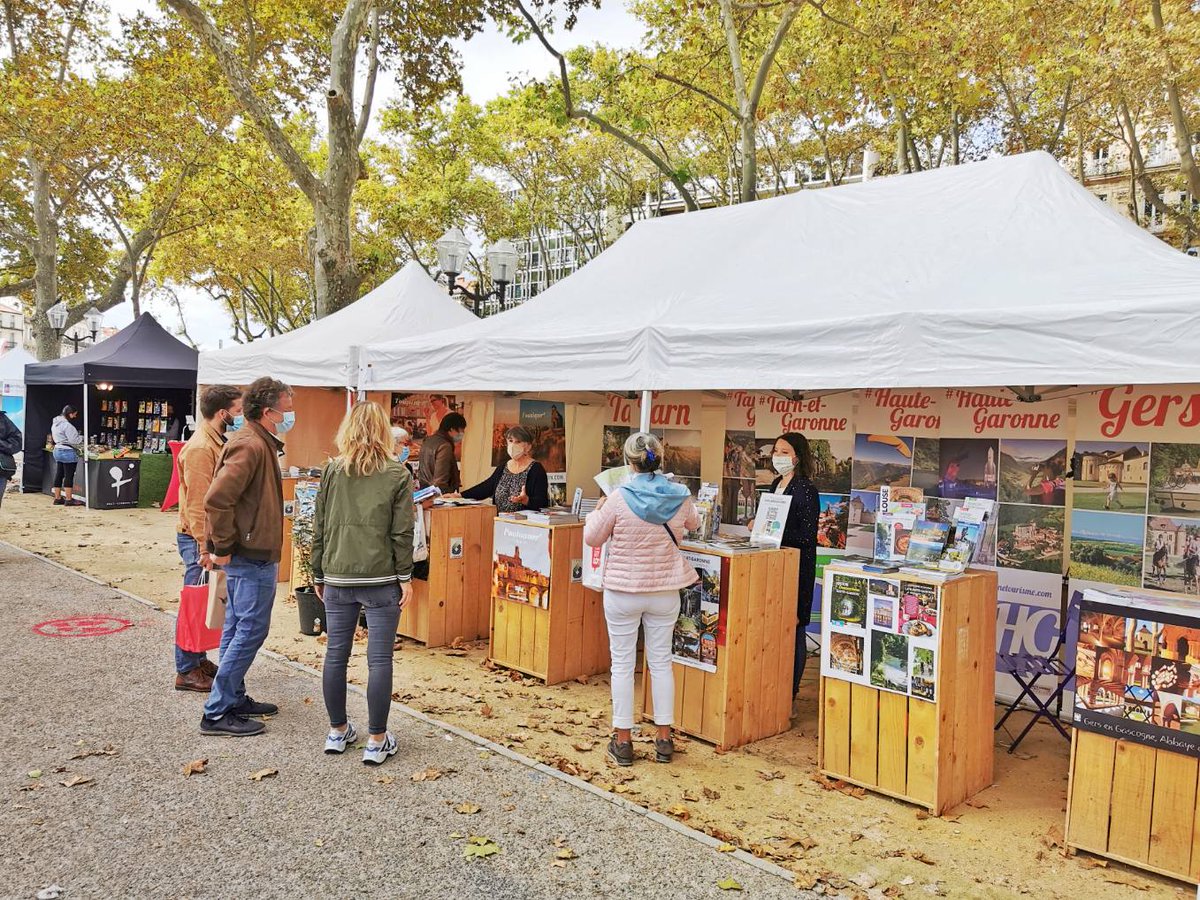 TourismeHG's tweet photo. Ce week-end, retrouvez nous sur le @WatMtp [Festival International du Film de Voyage et d'Aventure] à Montpellier ! HauteGaronneTourisme est présent sur le Village du Voyage avec le Sud-Ouest Occitanie.
🟢Par ici les idées et conseils d'escapades nature 🚵🥾🚣 https://t.co/k57zr7rv6L