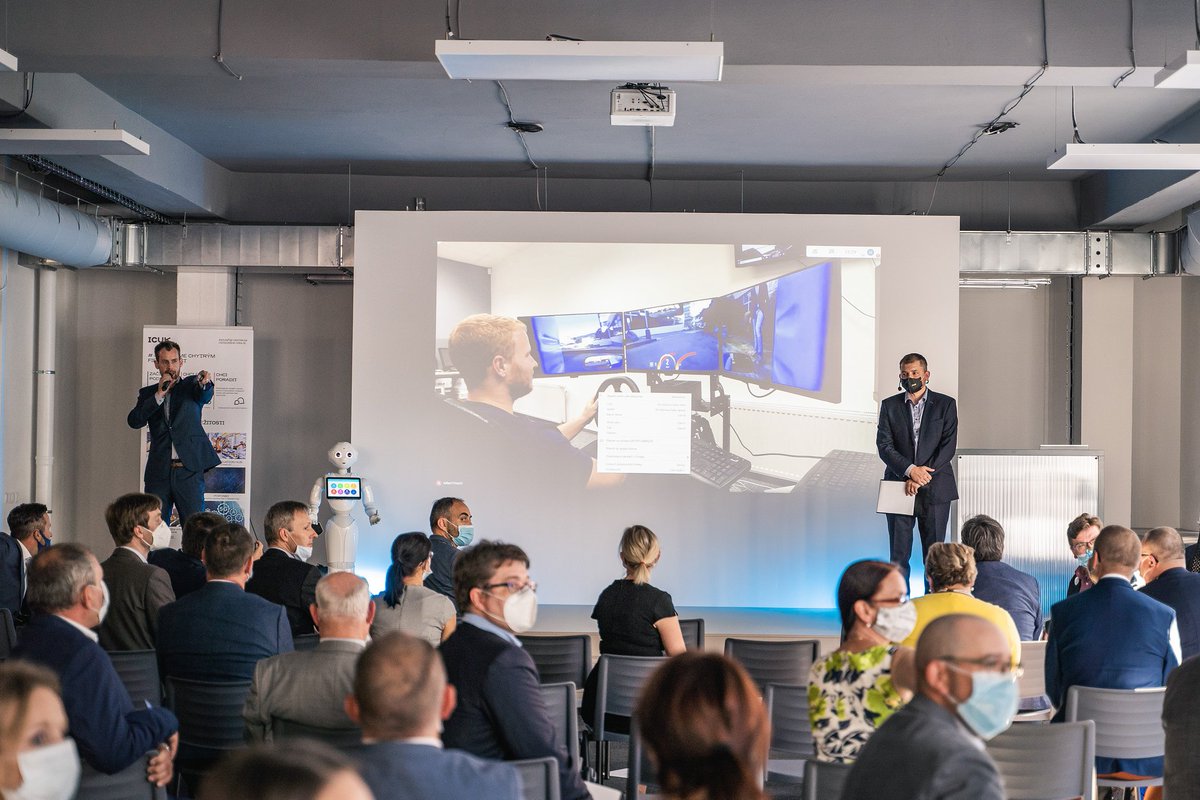 Roboauto tweet media