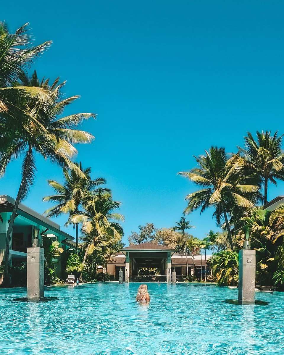 If rejuvenation is part of your holiday agenda, unwind at #PullmanPortDouglas 🍹🧖🏼‍♀️ With a lagoon pool spanning over 3000 square metres, this stunning resort takes poolside lounging to the next level 💦✨

(Via IG/mel.k.campbell) #exploreTNQ #explorecairnsGBR