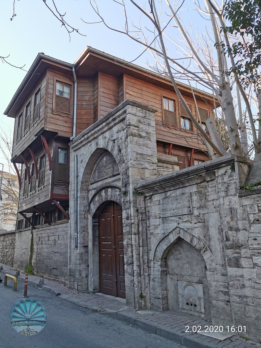KivancAliAnil's tweet photo. Haseki İmareti Çeşmesi
Cerrahpaşa, Haseki Cd. No:35 D:65, 34098 Fatih/İstanbul
https://t.co/BOP7m9Qhv6
#istanbulçeşmeleri #çeşmeler #tarihiçeşme #art #tarihiyerler #tarihieser #architectural #sanattarihi #mimarieserler #mimaritarih #kültürsanat #kültür #sacralarchitecture https://t.co/uWDijAg3Rm
