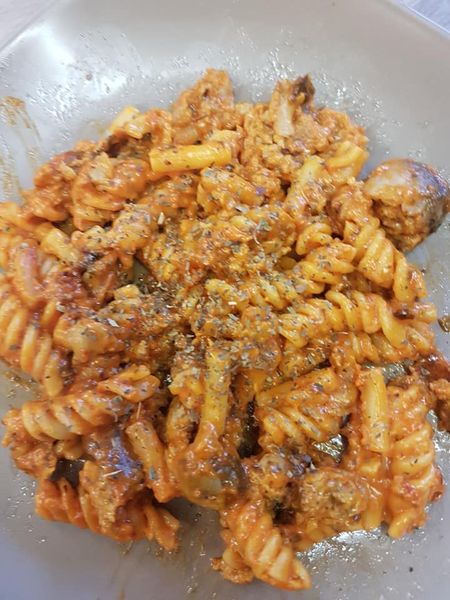 Kasbah_Kent's tweet image. How delicious does this look? 🍝

Understanding healthy eating habits and cooking skills is a big part of how we support our young people to become more independent. Find out more here: kasbah.org.uk

#pasta #disabledsupport #disabilitycharity #disabilitysupport