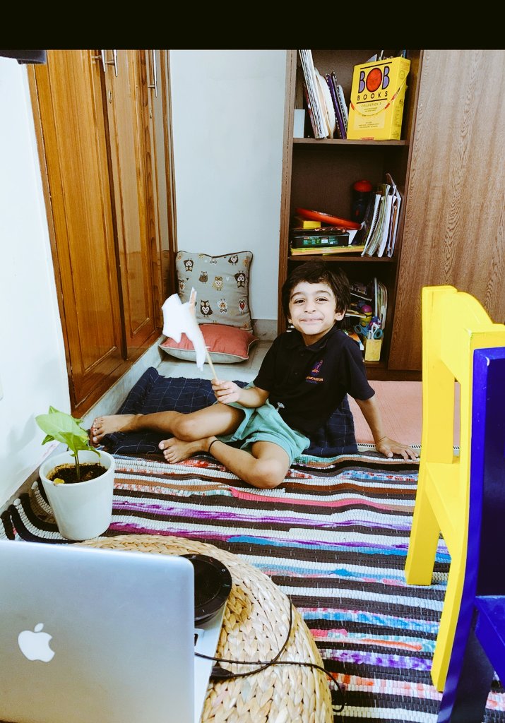 KukretiPallavi's tweet photo. Kindergartner takes responsibility of his own learning and creates a new learning space for his #virtualclasses as the earlier one was too noisy..he makes it comfortable by adding cushions & a planter #studentagency #studentchoicevoice #responsibility #Planning @AneeshaSahni https://t.co/aTi2i25Ues