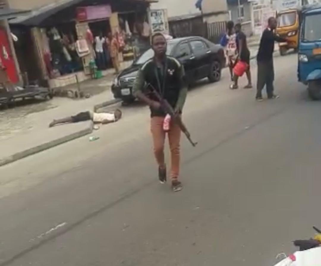 All Nigerian youths need to make a peaceful & apolitical statement regarding police harassment and killing in the country. I mean an undeniable statement. Send a message to the corridors of power that this cannot happen again. Who will be the next hashtag?  #JusticeForSleek