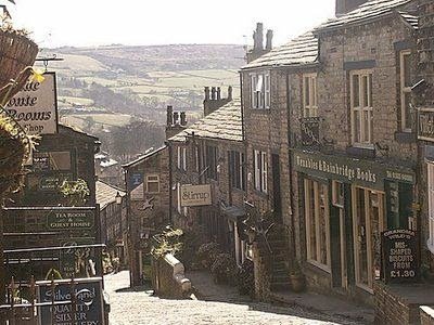 JacyBrean's tweet photo. #Brontes #BronteParsonage #BronteMuseum #Haworth https://t.co/DPOUv2jdB1