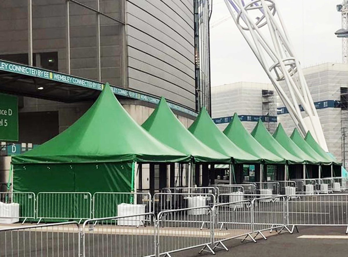 The weather has definitely taken a turn this week! If you want your customers to feel comfortable when queuing outside, our pagoda marquees are the perfect solution. They can be linked together to meet the exact requirements of your outside space. #retail undercoverevents.net/wp-content/upl…