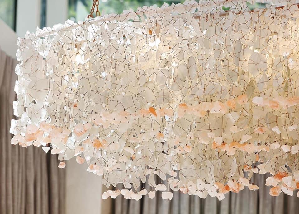 thesaxonhotel's tweet photo. Every treatment room at the Saxon Spa is ionised by a locally hand-crafted Himalayan salt and recycled glass chandelier which purifies the surrounding air.
#SaxonSpa #Chandelier #Recycled #HimalayanSalt https://t.co/nDS1fmjyl3
