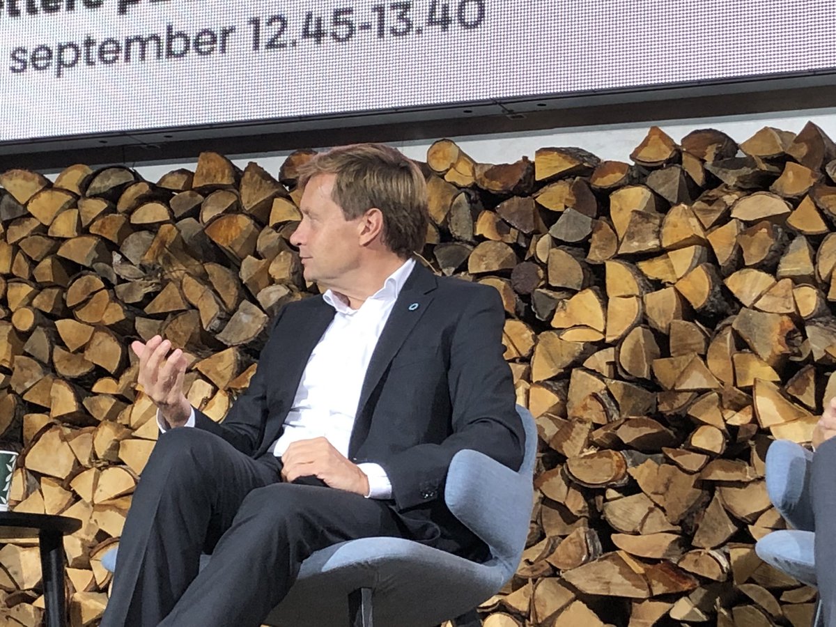 Er du bæredygtig i hjertet ❤️ eller er det noget du er fordi du skal? - Thomas Thune om rekrutteringen af <a href="/OrstedDK/">Ørsted Danmark</a> ny CEO <a href="/NipperMads/">Mads Nipper</a> - hvis du ikke er det i ❤️ får du ikke andre til at følge dig.