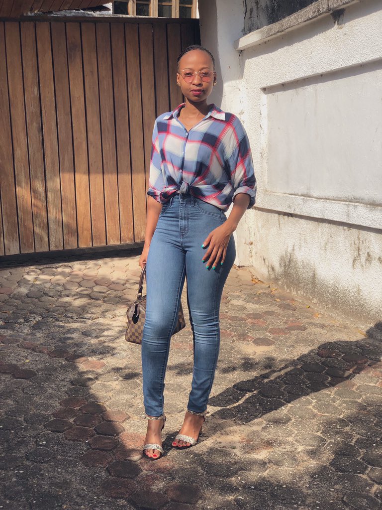 iamthatfemale's tweet image. 💙....

👠 : instagram.com/hikas_shoes 

#hikasshoes