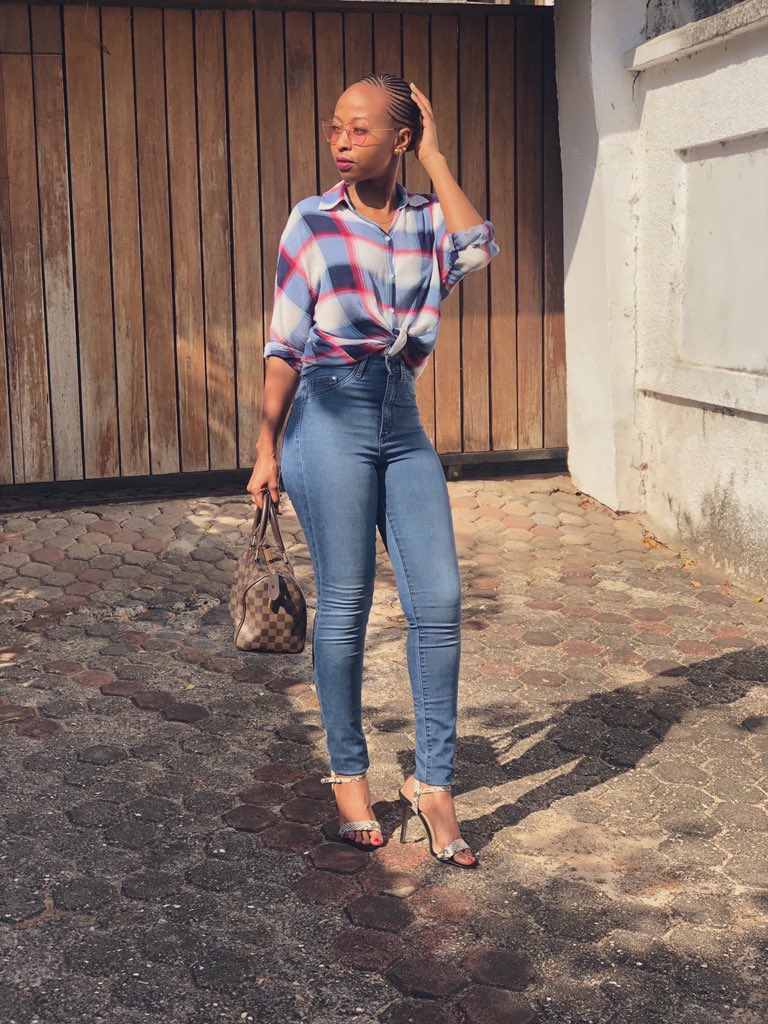 iamthatfemale's tweet image. 💙....

👠 : instagram.com/hikas_shoes 

#hikasshoes