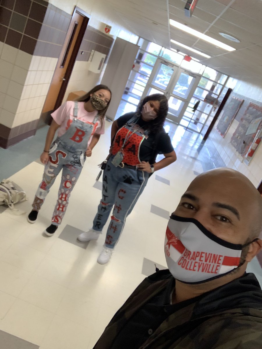 No Pep Rally to end #RivalryWeek like the good ole days but you best believe the Panthers still got SPIRIT! #CamoDay #CHPantherPride...#ItNeverDies
#RedRail  <a href="/CHPantherCheer/">Panther Cheer</a>