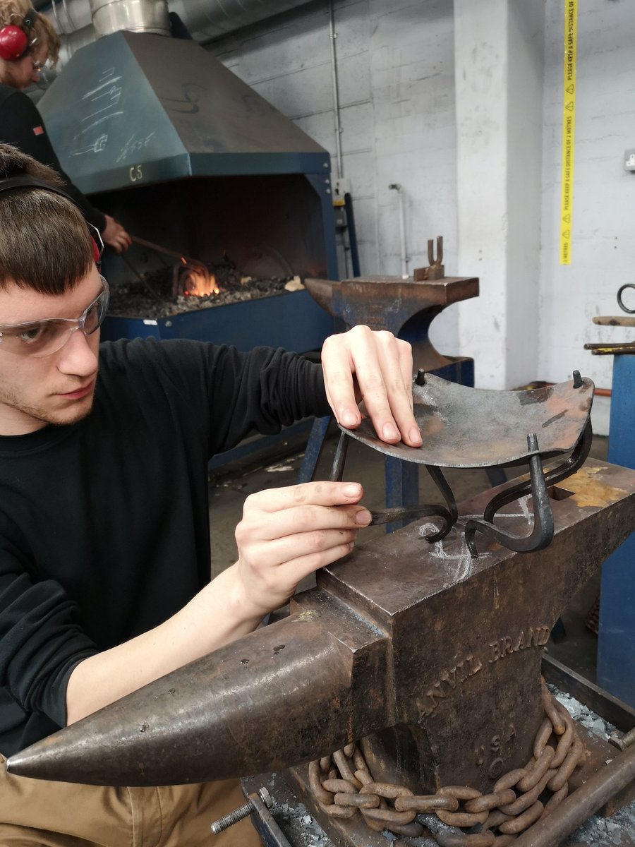 Howard3Mark's tweet image. So impressed with the creativity of the L3 Blacksmiths @Brinsbury #Creative #blacksmithing #forge #handmade #artistic #blacksmith