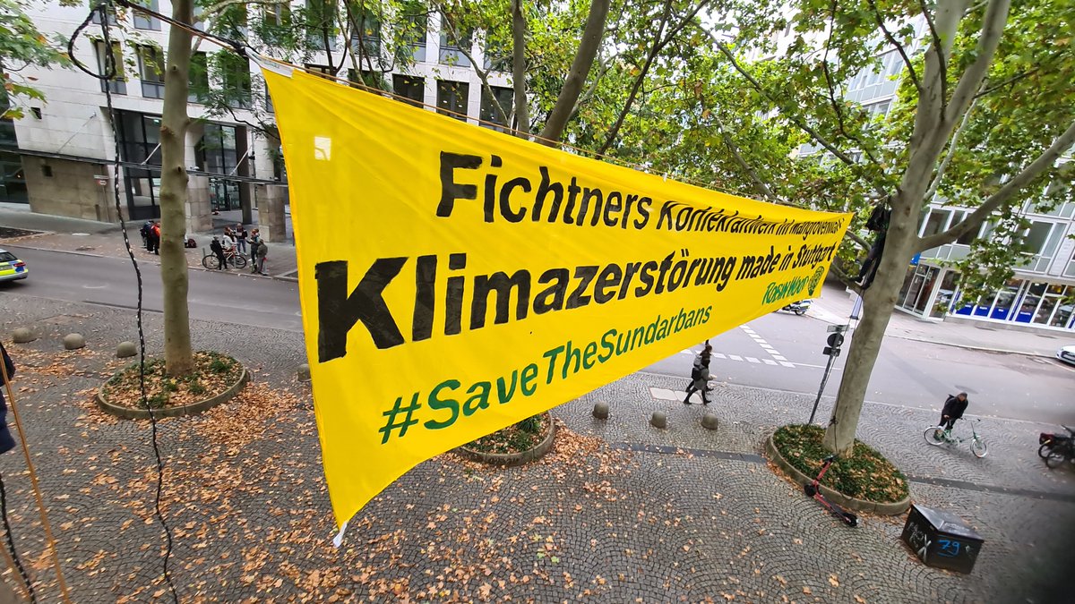 robin_wood's tweet photo. Heute fanden die #fichtnertalks zum Thema #ZeroEmissions statt. Derweil projektiert Fichtner in Bangladesch ein Kohlekraftwerk. Wir fordern Rückzug aus diesem klimazerstörenden Projekt! #KeinGradWeiter #stopfichtner #stoprampal @t_nowshin @fffstuttgart https://t.co/05CBGmkHY3 https://t.co/lPDAItnIBQ