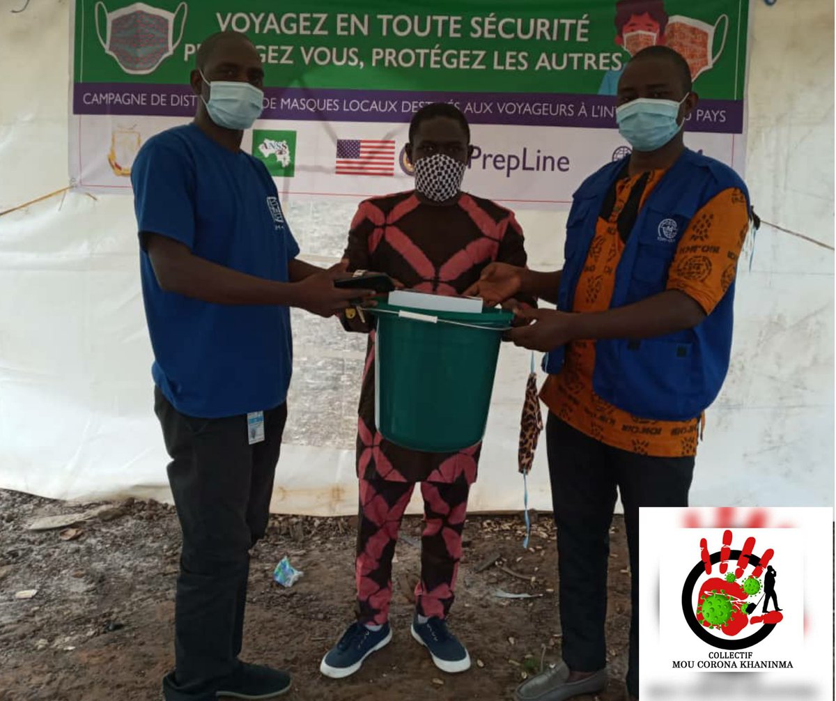 L’équipe de Ratoma a reçu la visite de la Direction Communale de la Santé et celle de l'assistant technique et la protection civile dans le cadre de la supervision des activités de sensibilisation.
Le port du masque peut aider
#CoronaCirculeToujours #OIMGuinee #VoyagerEnSecurite