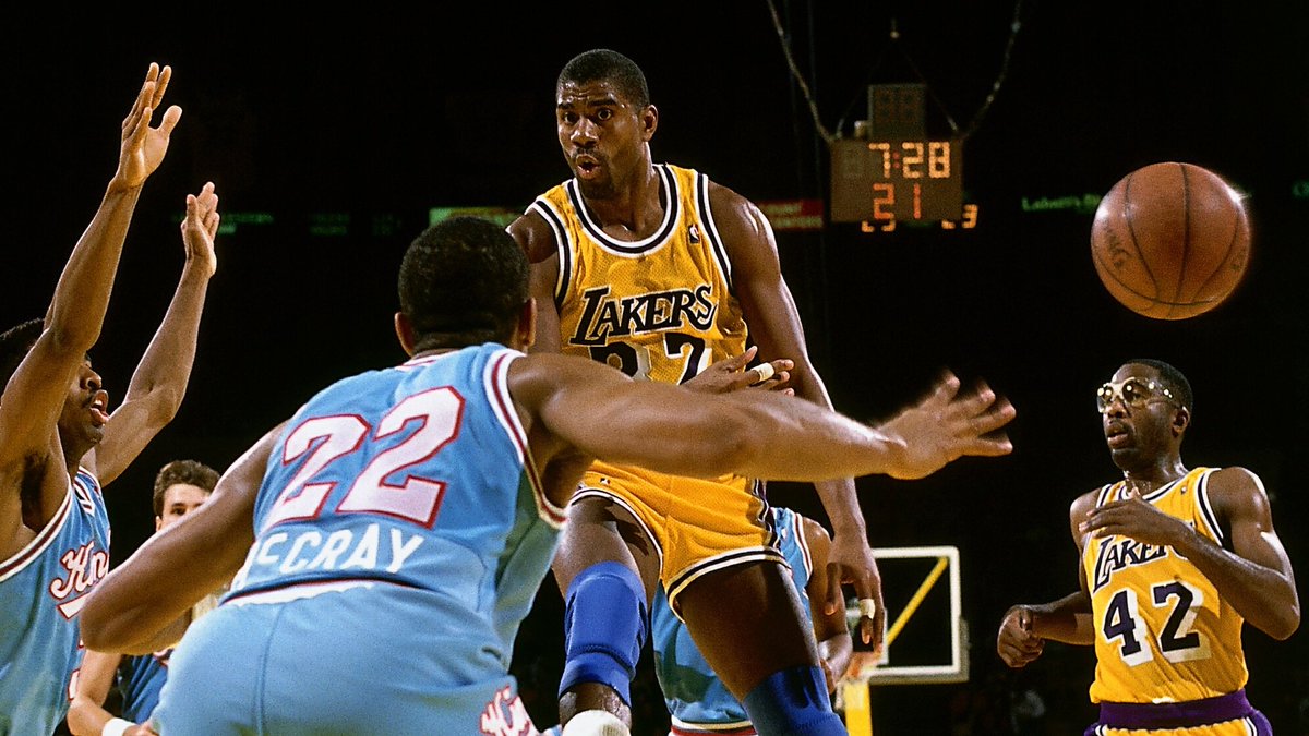 Magic vs Kobe is a large debate. Here's the answer on how to differentiate. IMPACT ON WINNING GAMES. Magic Johnson had a higher impact on winning games than Kobe Bryant. Here's why (thread)