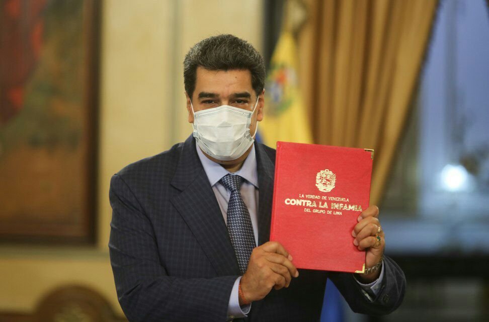 mineducacion_ve's tweet photo. #25sep|🇻🇪📢¡LA ETIQUETA DEL DÍA!⏩ #VenezuelaGarantíaDeDDHH

Venezuela denuncia el falso informe en DDHH que el Grupo de Lima promovió para atacar al país, llevaremos la Verdad de Venezuela a los confines del mundo, con amor, pasión y compromiso para derrotar a la mentira. https://t.co/JRcIzeuC43
