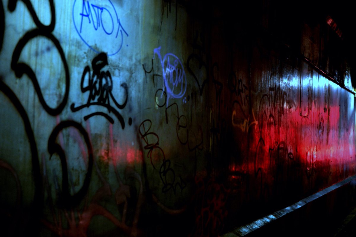 lerp_x's tweet photo. 好きな言葉集

「IF GRAFFITI CHANGED ANYTHING
-IT WOULD BE ILLEGAL 
落書きひとつで世の中が変わる時
落書きは違法行為になる バンクシー」

#外出自粛 #思い出の一枚 #写真 #カメラ #旅行 #コロナ #外出自粛 #photography #photo #camera #travel #好きな言葉 #秋の気配 #Banksy #バンクシー https://t.co/jUi4QQjjOo