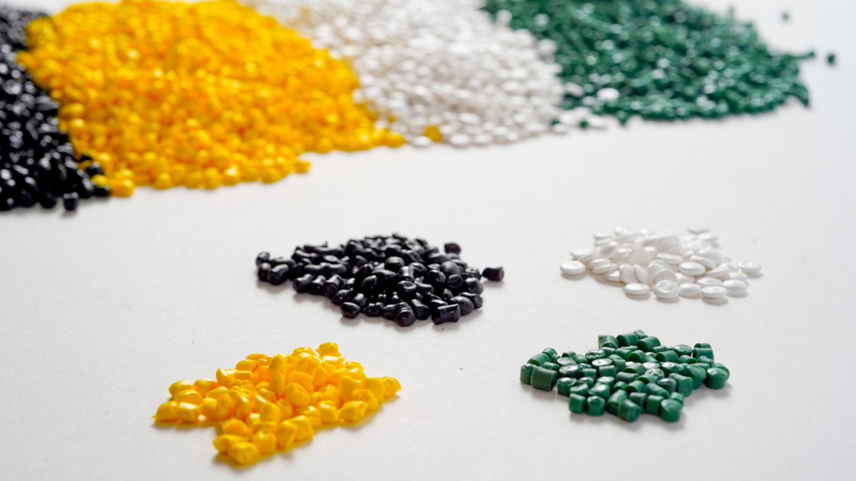 NextChem_MT's tweet photo. “Plastics sustainability is a complex problem that will impact the entire plastics value chain. The transition to a new circular plastic economy requires to implement synergic recycling technologies and partner with new players”, commented our Valerio Coppini at #RemTechExpo https://t.co/SNHlBJiVEL