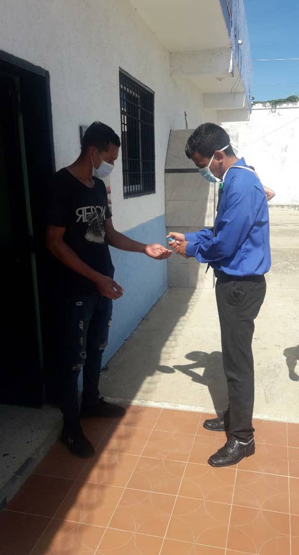 Funcionarios de la Delegación Municipal Aragua de Barcelona concientizan a la comunidad sobre las medidas preventivas del COVID- 19. #Cicpc