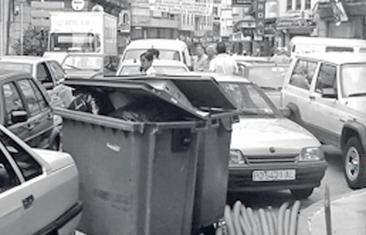 lleidaenverd's tweet photo. Pontevedra va treure els cotxes dels carrers del centre de la ciutat. 🚗🚙🚚 Com va afectar a la ciutat? Si t'interessa, participa en la jornada-debat online del proper dia 30/09, de 17 a 19 h. ⠀⠀⠀⠀⠀⠀⠀⠀⠀⠀⠀⠀⠀⠀⠀⠀⠀⠀
https://t.co/FjqsibpSxm

Fotos: @Pontevedrate https://t.co/5T7byMMCxC