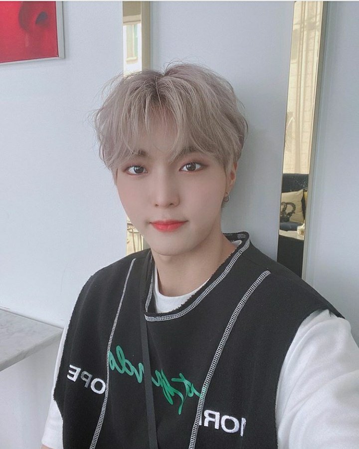 7OC_Germany's tweet image. 🌹 IG Update 🌹

#앤디 hat eine Fotostrecke auf IG gepostet

"Wie gehts dir heute? 🌹"

#sevenoclock #7oc #7oclock #soc #세븐어클락 @7OC_official