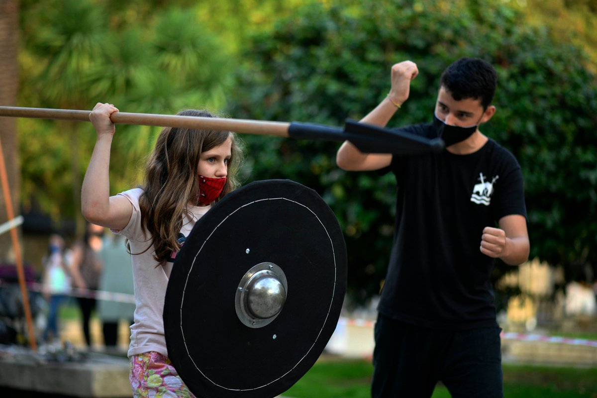 BelaAuria's tweet photo. A boa xente da Asociación Ourensá de Esgrima Antiga non falla nunca. #ABelaAuria acolleu de novo un obradoiro desta histórica disciplina marcial. Grazas #AOUREA.⚔️
📷 Xesús Fariñas
#CelebremosNÓS #CulturaSegura #ACulturaSegue https://t.co/JCEOmqqTKO