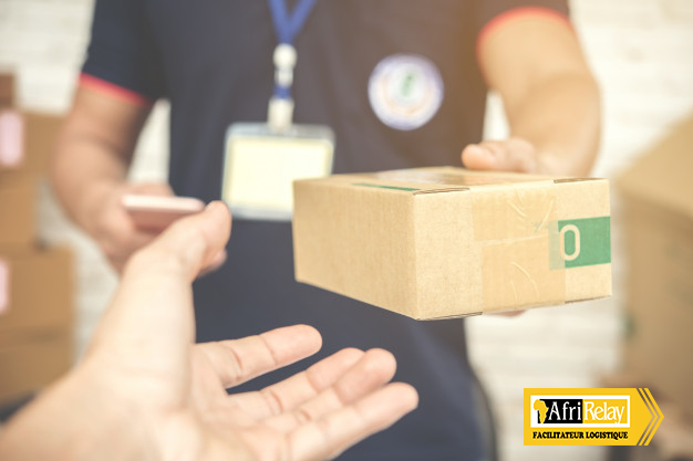 afrirelay's tweet photo. Chez AfriRelay, si vous êtes hyper occupés ou alors les heures d'ouverture des points relais ne vous arrangent pas, vous pouvez vous faire livrer en mains propres.

👉https://t.co/J3K5AKbwLG
👉web: https://t.co/wu2WJz6PN1 https://t.co/xvJKEW8oXW
