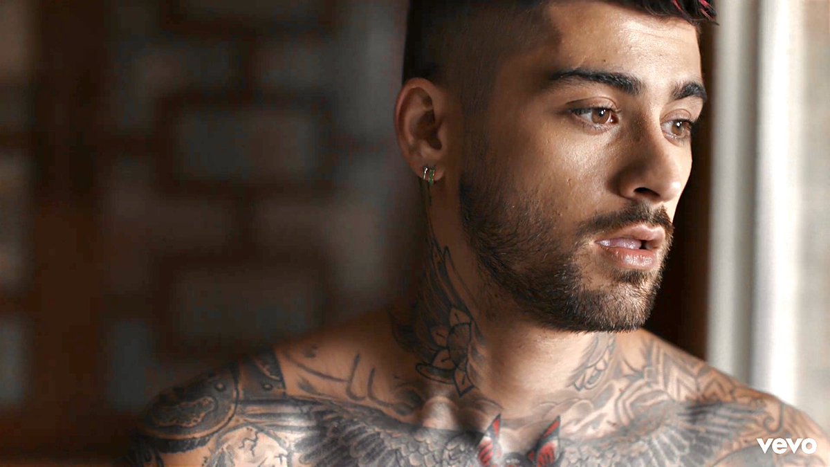 Erikazquad's tweet photo. BETTER BY ZAYN 
enamoradisima de este hombre tan perfecto https://t.co/LabivRufSU