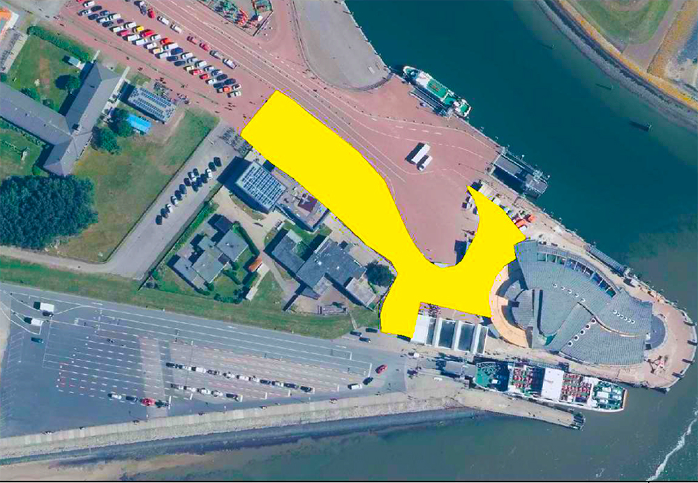 Ab sofort gilt im Hafenbereich von #Norderney die #Maskenpflicht. Das teilte der Landkreis Aurich mit. Alle Personen, die sich auf Norderney aufhalten, müssen demnach in dem im Bild gelb markierten Bereich des Hafens eine Mund-Nase-Bedeckung tragen. 
Grafik: Landkreis Aurich