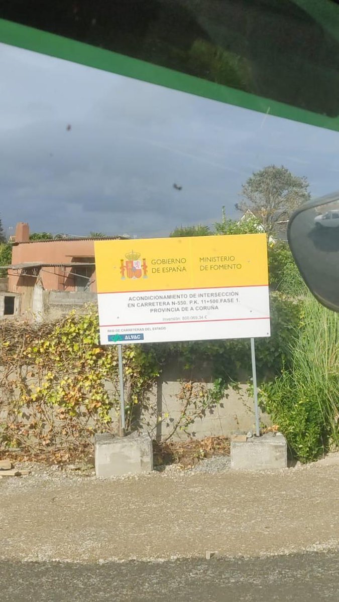 Cada vez mas obras publicas utilizan #aridosreciclados, suministro de zahorra reciclada 0-32mm, en la carretera nacional N-550, Coruña-Santiago. #RCDs #economiacircular