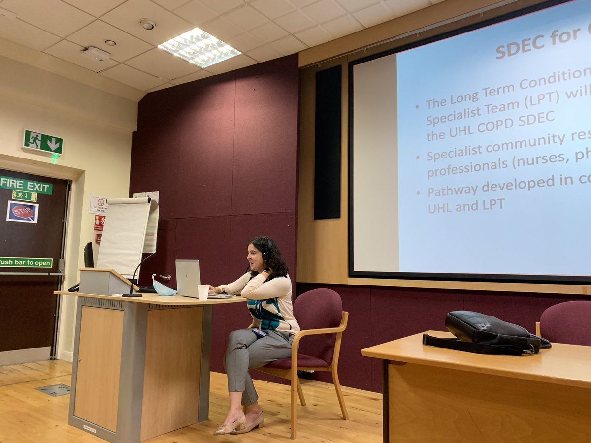 ⁦#GlenfieldRespTalks <a href="/Ire_Valero/">Ire Valero-Sánchez</a>⁩ does arguably most important job in the Dept: Integrated Care lead. Updating on developments to provide rapid expert response pre-hospital - clinic referral QC &amp; feedback. Development of SDEC. COPD piloting the approaches. Strong MDT!