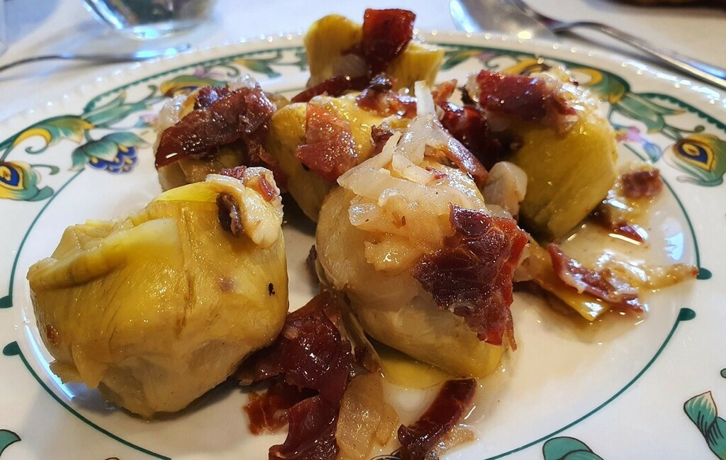 Hostalremona's tweet photo. ⁣⁣⁣⁣
🍽  Si de primero te pides un plato ligero como nuestras alcachofas de segundo ...⁣
⁣
👉🏻 ¿Qué te pedirías?⁣

🏡  #HostalRemoña⁣⁣

❎⁣⁣⁣⁣
#restaurantesdecantabria 
#comerencantabria 
#comidacasera 
#foodphotography⁣
#comerbien⁣
#alcach… https://t.co/scGY1t4H6S https://t.co/VUBJOlTXdY
