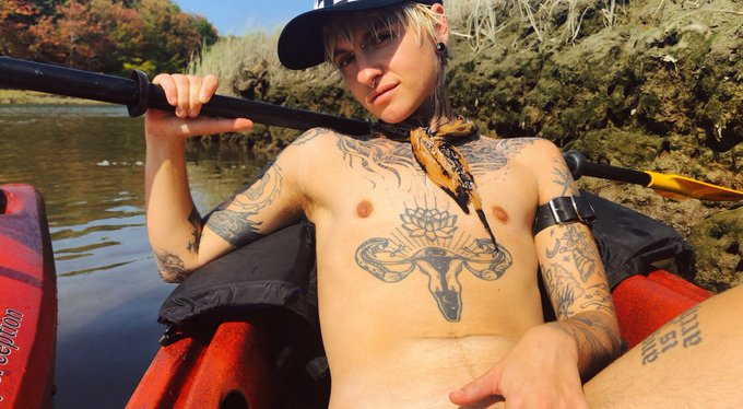 2 pic. Would you let me handle your oar? ? https://t.co/oX9aNWK3hn https://t.co/tEwrTo2wN4