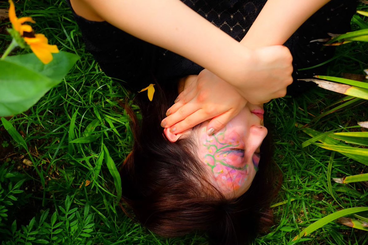 duende_project's tweet photo. Project 1 -Sleeping beauty
#写真好きな人と繋がりたい #写真撮ってる人と繋がりたい #sleepingbeauty #蔓 #メイク好きさんと繋がりたい #写真で伝える私の世界 #makeup #artphotography #チャコット #花 #frower #DUENDEproject #art #写真撮るのが好きな人と繋がりたい #アート写真 #アートメイク https://t.co/MwNrb52d0s