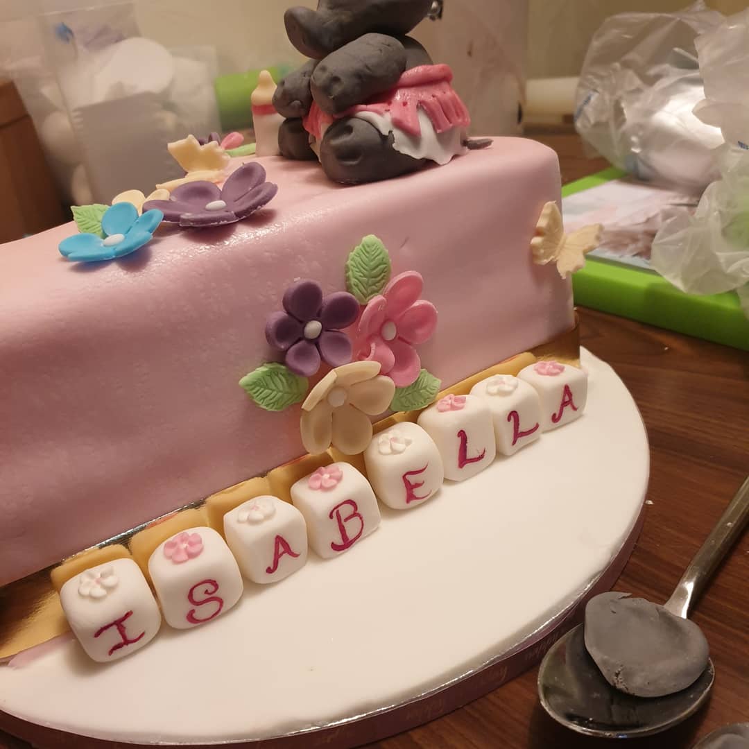 NewmanNibbles's tweet photo. Had lots of fun making some lovely cakes for special occasions. It is always such an honour being chosen to make cakes for such big events.
#NewmansNibbles #newhome #firstbirthday https://t.co/ZrxCs6LnJT