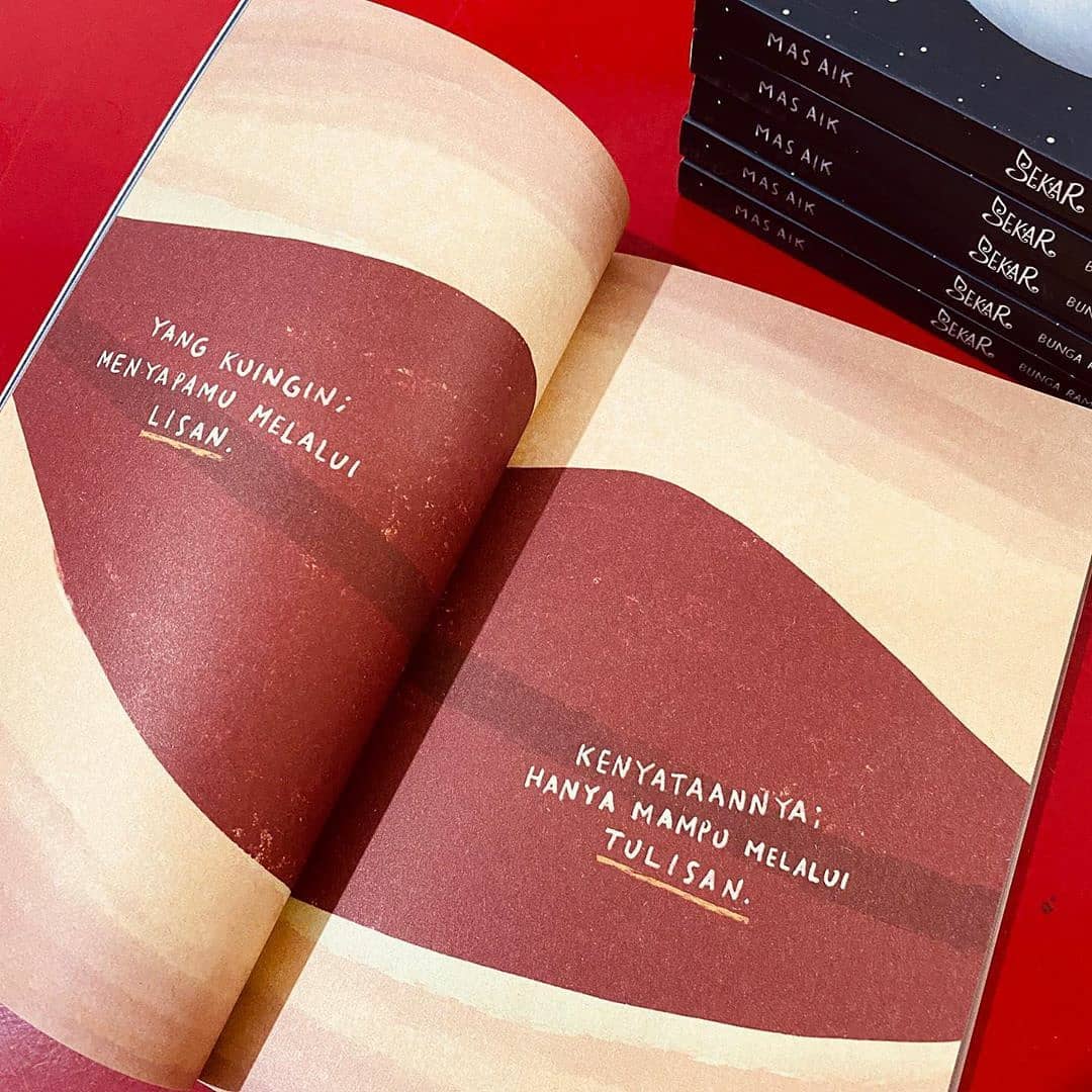 warungsastra's tweet photo. Bagaimana rasanya mencintai jodoh orang?

#BukuSekar #BagaimanaCaraMengatakanTidak #MasAik #RaisaKamila #warungsastra https://t.co/ayRLgk04U3
