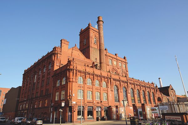 🍻 It’s Friday, the sun is shining &amp; Cains Brewery Village is open!🍻

Join us in The Tap until 10pm.

brewerytapliverpool.com