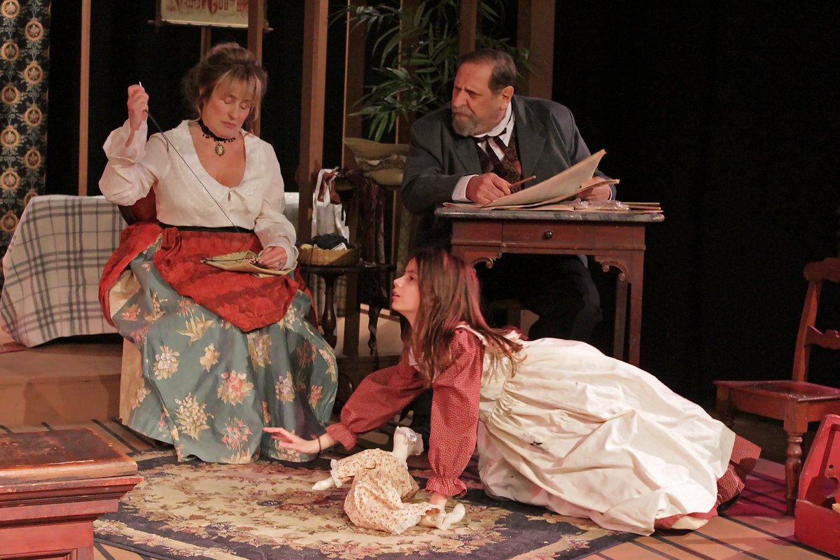 Join us this Saturday at 7pm for a very special online-only FREE event! "A Salute to Community Heroes" is a montage of SCC performances celebrating dedication and courage.  📷: Dane DuPuis

More info at scc-arts.org/salute