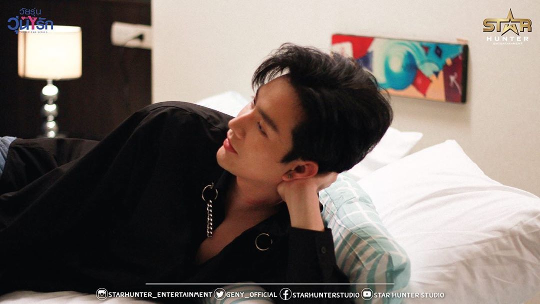 KIIMMONOFFICIAL's tweet photo. #GenYQ20 คิวนี้ต้องยกให้คู่นี้เช้าจรดเย็น 🥰🥰 #GenYTheSeries #วัยรุ่นวุ่นYรัก
#ม่อนเตอร์ 
#ขุณขิมมอญ https://t.co/u2SdPllIDr