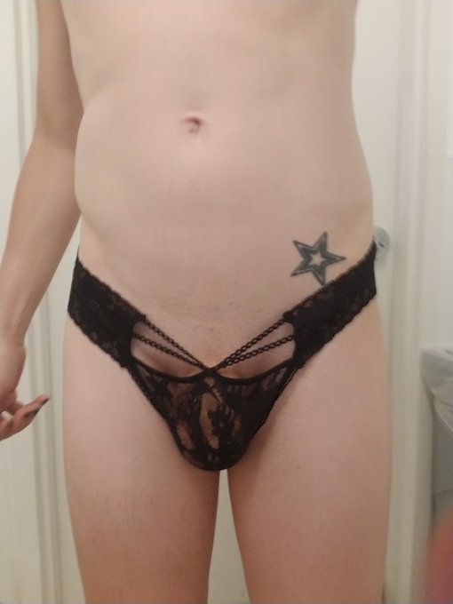 2 pic. Do you prefer the front or back?

#crossdresser #sissy #sissyboy #sissygirl #trap #tranny #slut