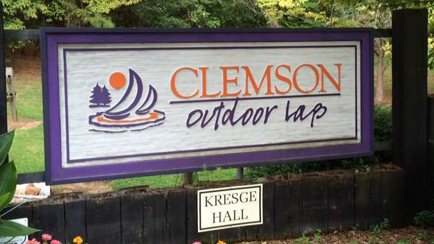 ClemsonCBSHS's tweet image. A new @CUOutdoorLab academy program will provide a safe place for up to 30 school-aged virtual learners to stay on track, while also giving their parents valuable time to get some work done. 
bit.ly/2HtG5ch
@clemsonprtm #virtuallearning #homelearning