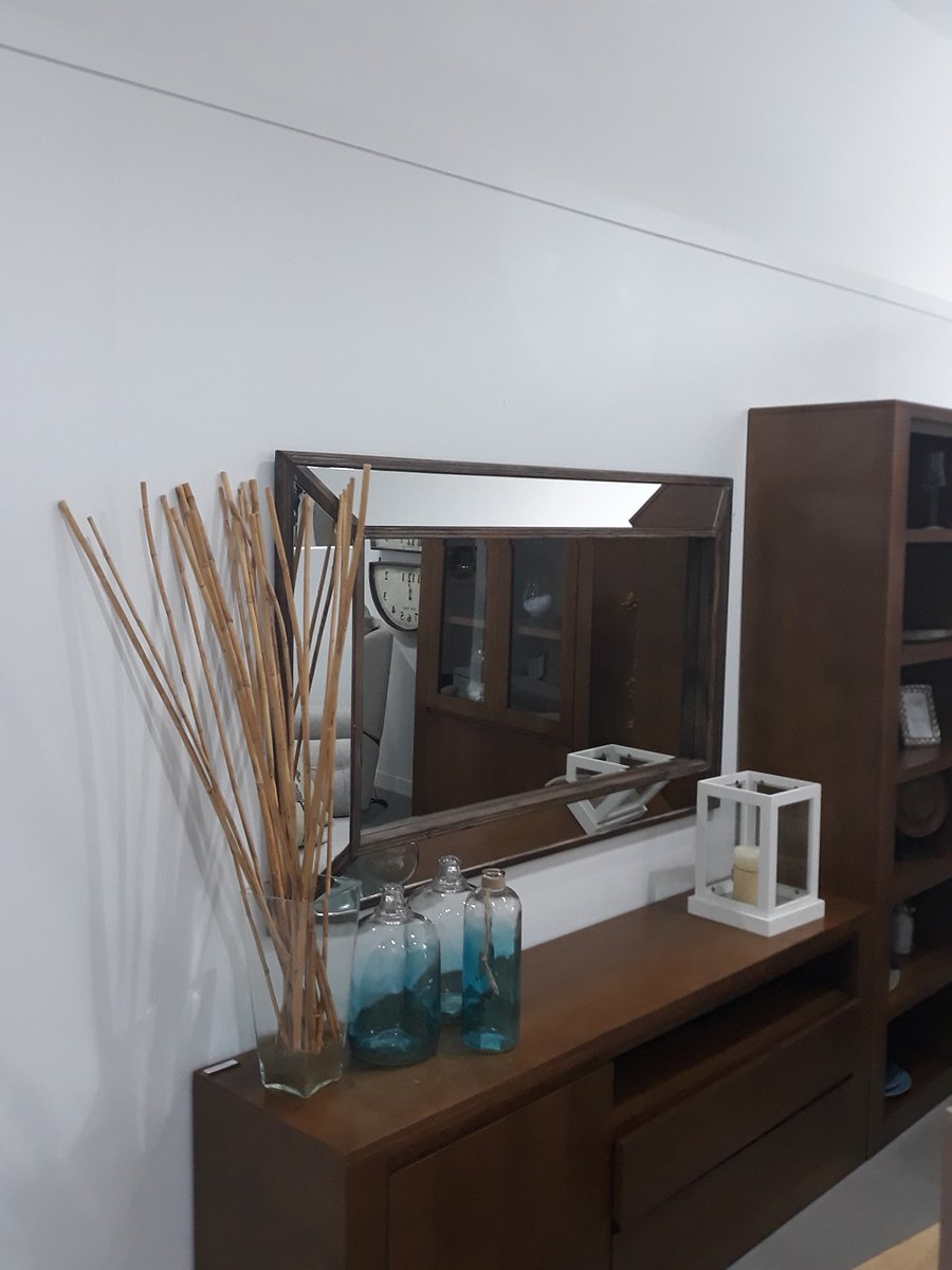 mueblesrio's tweet photo. Necesitas un espejo para tu foto selfie🤳

Ven y mira nuestros espejos en exposición en tienda 😍 https://t.co/ZNOL8NMRsd
