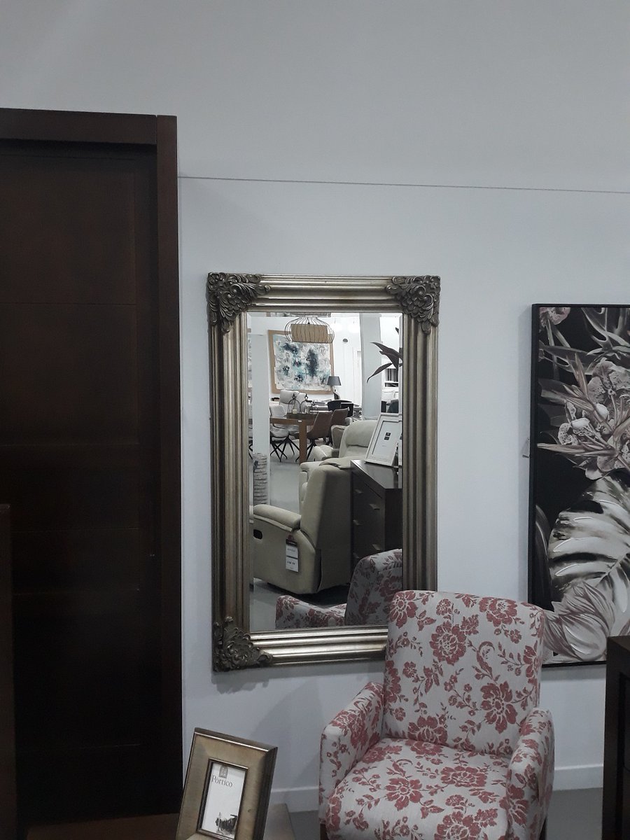 mueblesrio's tweet photo. Necesitas un espejo para tu foto selfie🤳

Ven y mira nuestros espejos en exposición en tienda 😍 https://t.co/ZNOL8NMRsd