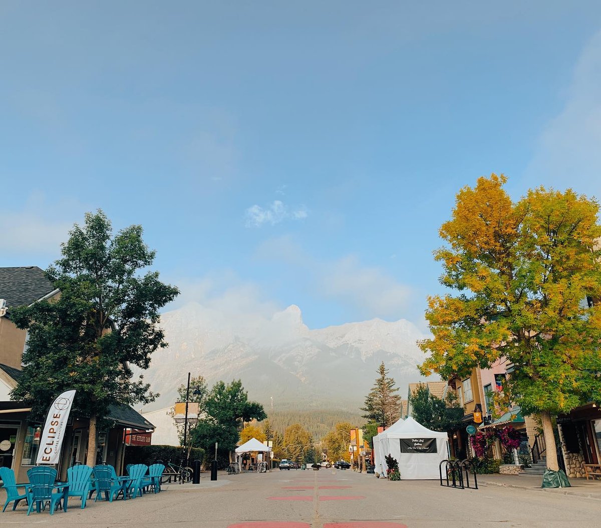 This place will soon be covered in snow. Don't miss your chance to visit the best season in the Rockies and head our way this weekend! 📸 @yogaloungecanmore #canmore #lovecanmore