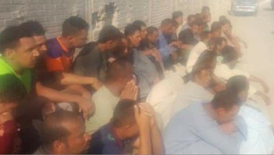 القبض على مثيري الشغب وهم يصورون فيديو ل الجزيرة بانهم قطعوا طريق الاوتستراد
على اساس ان فيه ثورة 😂
#محدش_نزل 
#الاخوان_كذبه_وانتهت