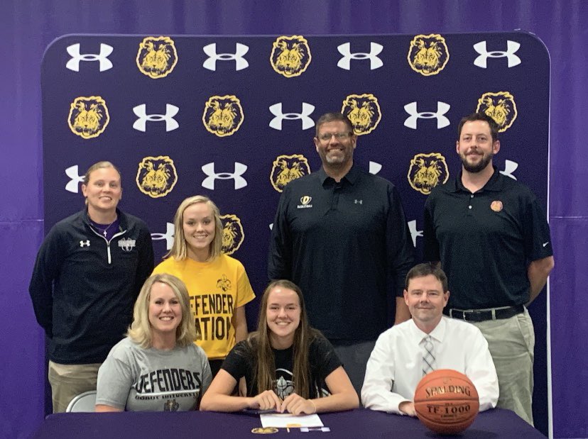 We are excited to announce the signing of elite guard Hayden Heimensen from Central Lyon HS! Hayden will compete in the ⚫️🟡 next year!⚔️🏀
#DefenderWay #Welcome2TheFamily