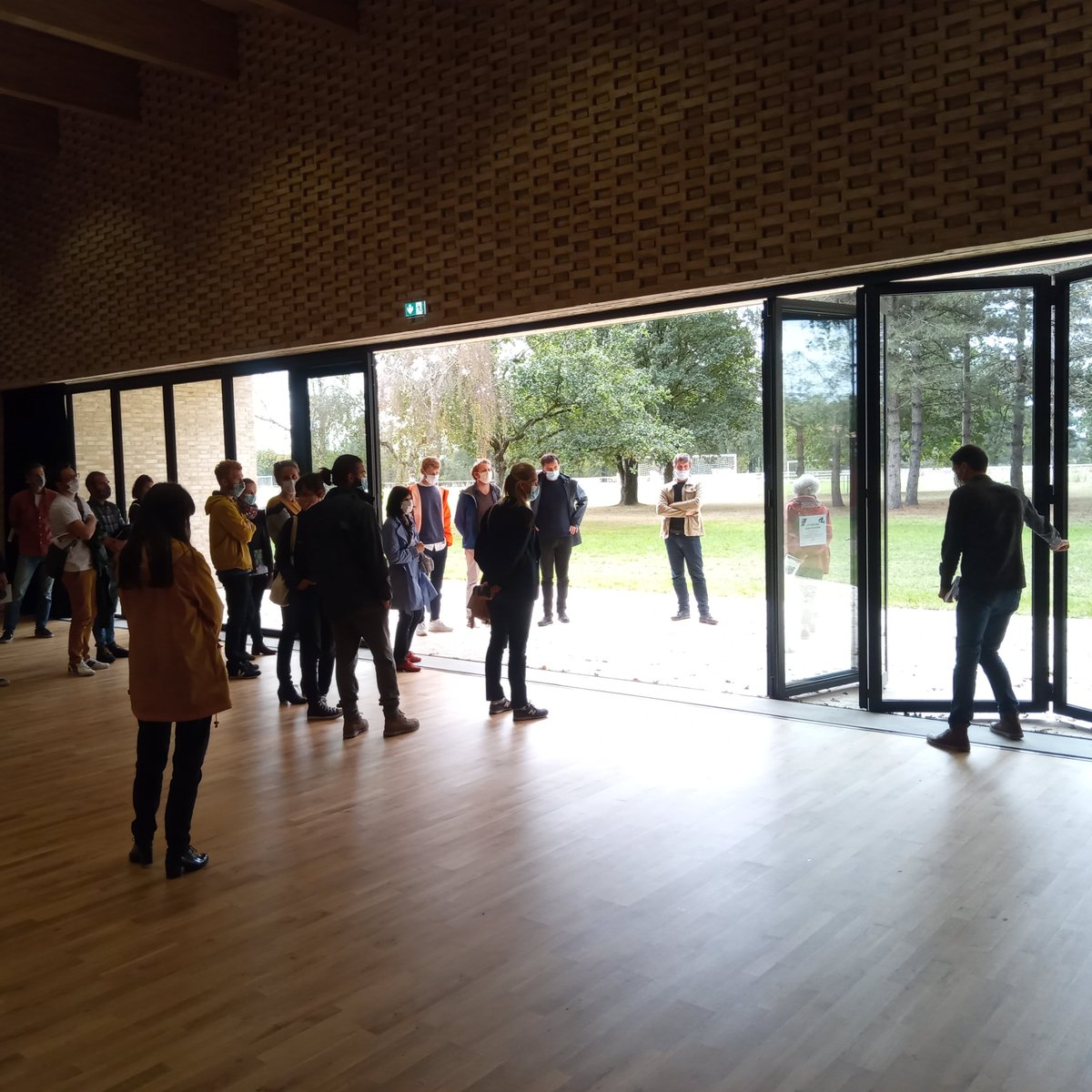 lardepa's tweet photo. Visite de la salle festive des Pierres blanches de @atelierraum à #SaintJeandeBoiseau
Un projet sobre et élégant, un vrai plaisir ! merci à Thomas Durand pour cette visite passionnante !
Prix #CultureJeunesseSport de l’#Equerre2019 
@Le_Moniteur @AMC_archi #teamarchi https://t.co/y3R9BIE7MK