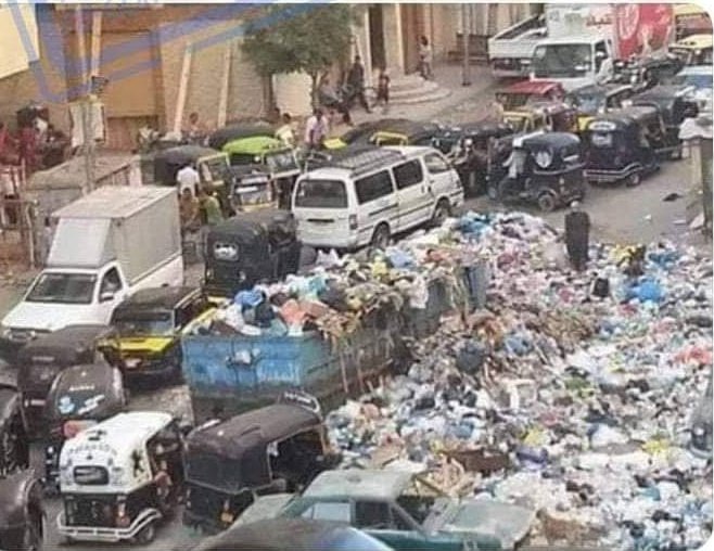 بالله عليكم وانتو بتشيلو البيوت والمساجد شيلو الزباله من الشوارع