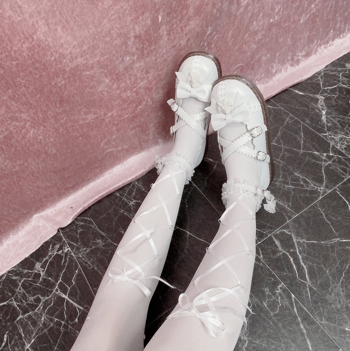 Anonenone リボン結びタイツ Rozen Maiden製 コルセットピアス風 微妙な透け感の白タイツ いろんな結び方ができます リボンを下で結んでもok 永遠にかわいい ホワイト Size Free